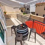 Apartment Kuca Za Odmor Megi *