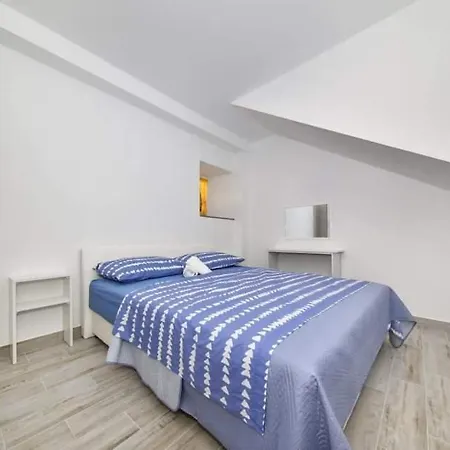 Apartment Kuca Za Odmor Megi *