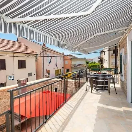 Apartment Kuca Za Odmor Megi *