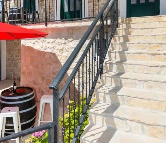 Lejlighed Kuca Za Odmor Megi *